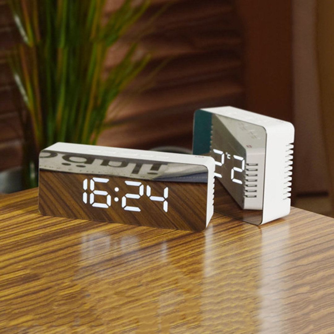 1660741789_LED Mirror Clock_05